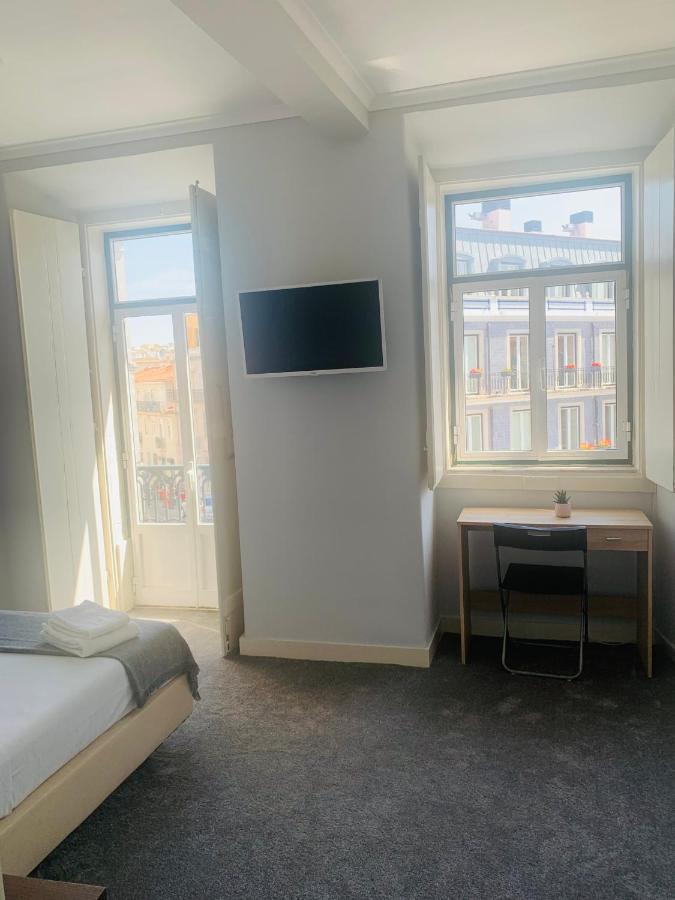 Sao Lazaro Bhuiyan Family Host Hotel Lisbon Bagian luar foto