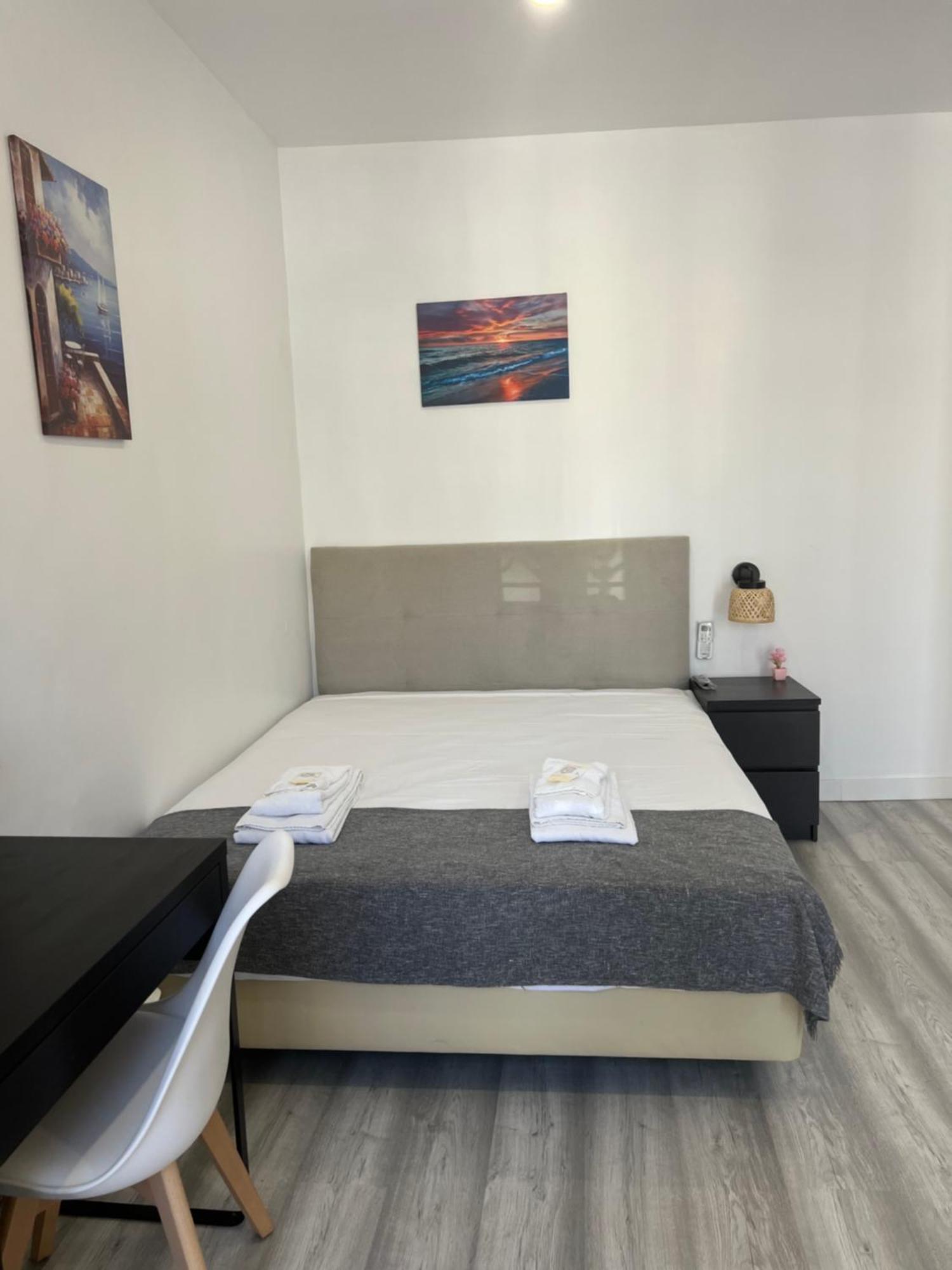 Sao Lazaro Bhuiyan Family Host Hotel Lisbon Bagian luar foto