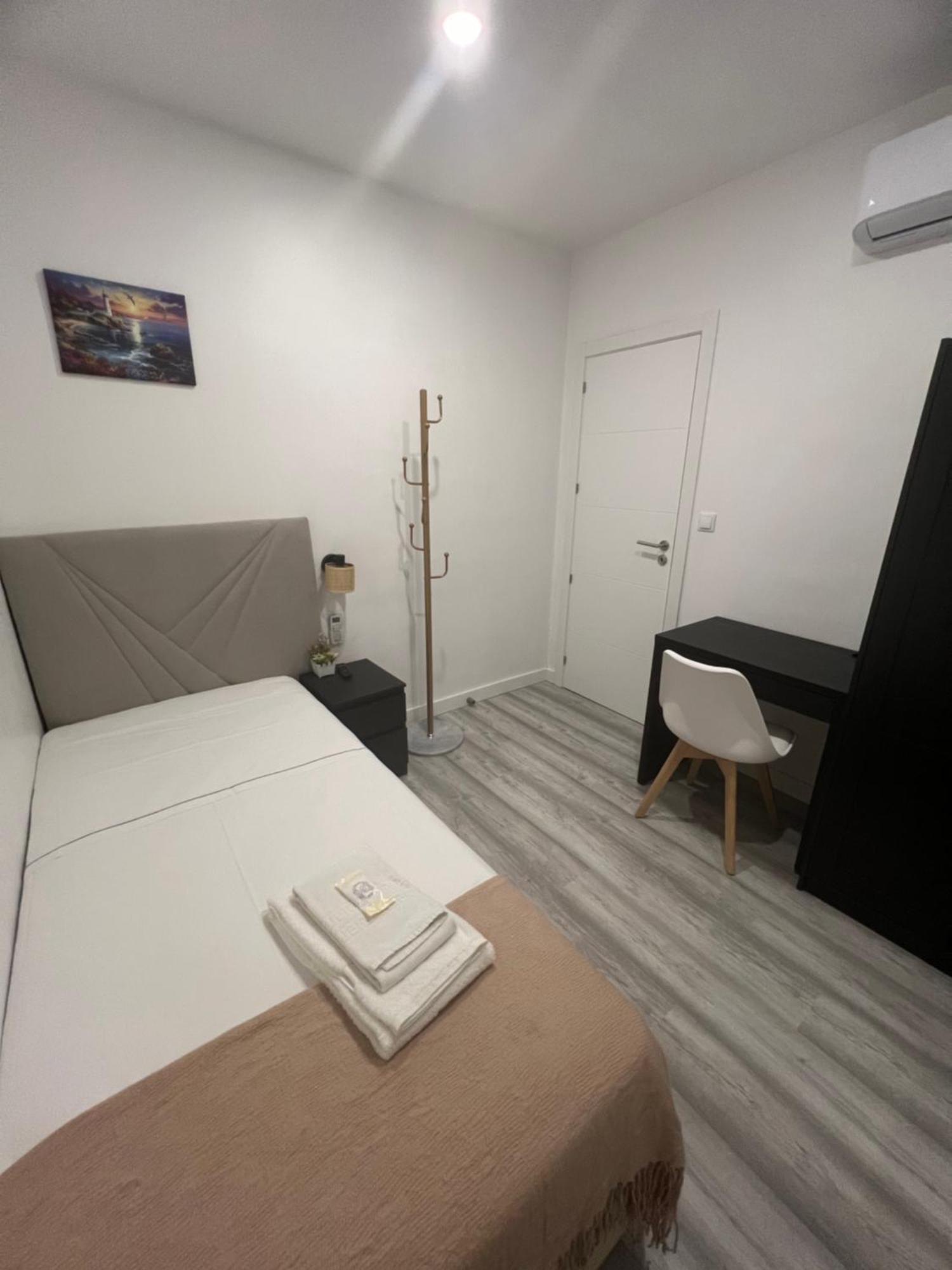 Sao Lazaro Bhuiyan Family Host Hotel Lisbon Bagian luar foto
