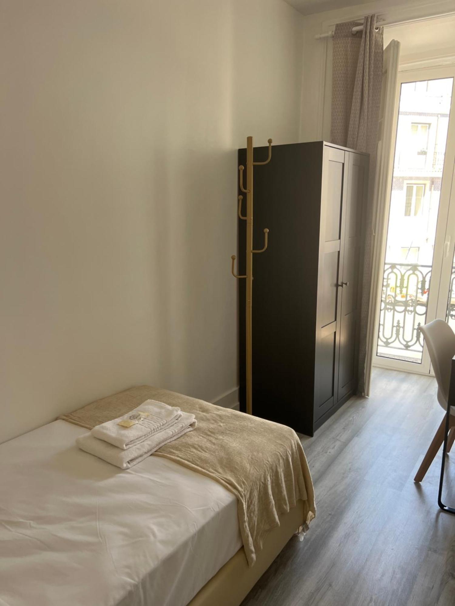Sao Lazaro Bhuiyan Family Host Hotel Lisbon Bagian luar foto