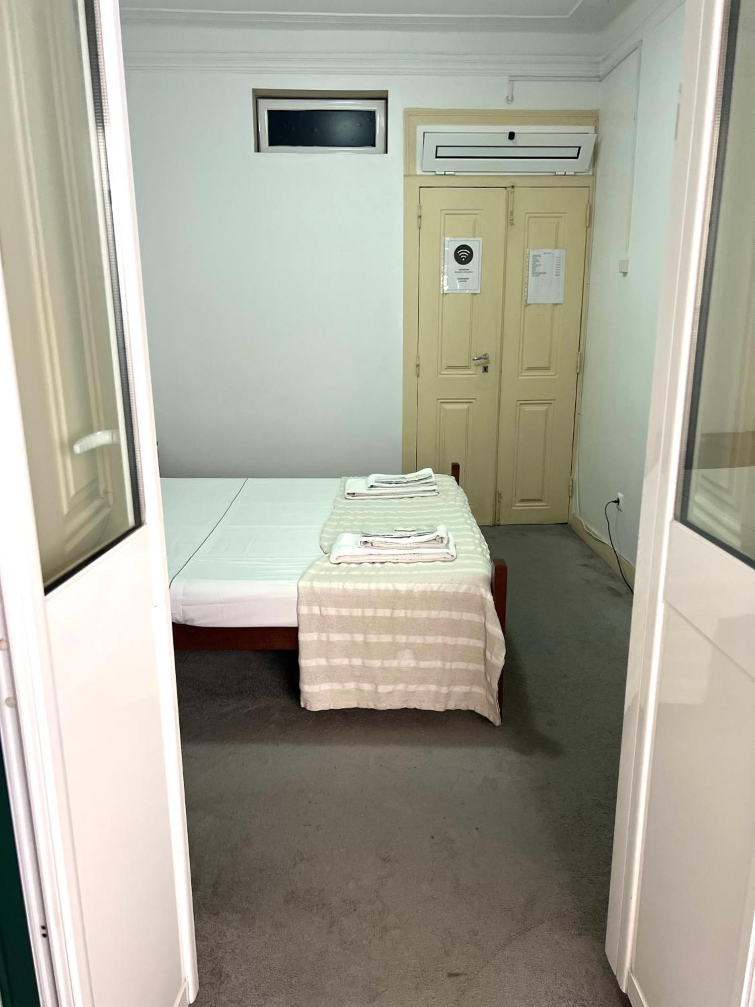 Sao Lazaro Bhuiyan Family Host Hotel Lisbon Bagian luar foto